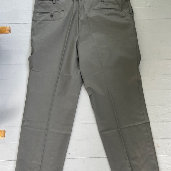 Dockers Classic Comfort Flex Khakis - Picture 4 of 5